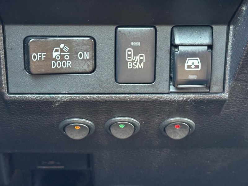 2014 Toyota Tundra CrewMax 5.7L FFV V8 6-Spd AT 1794 (Natl) - 22920017 - 35