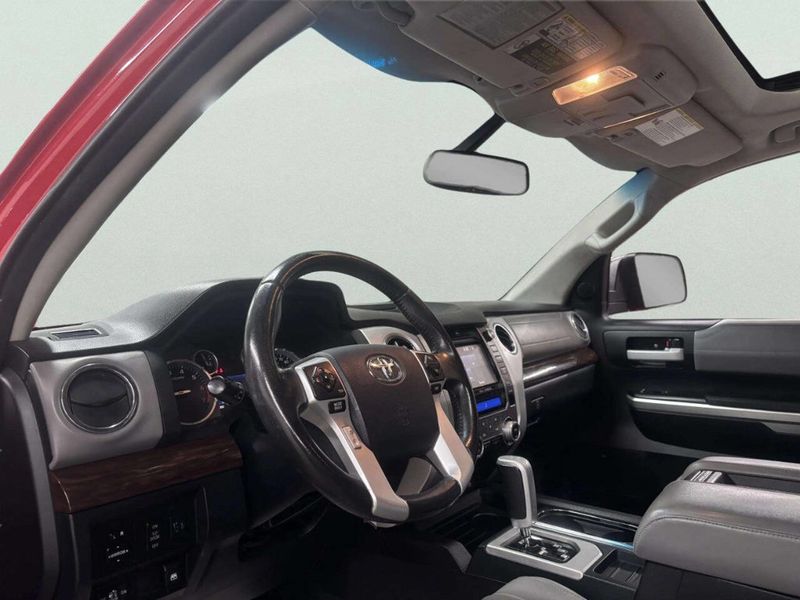2014 Toyota Tundra CrewMax 5.7L FFV V8 6-Spd AT LTD (Natl) - 23055999 - 10