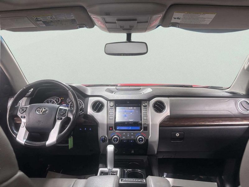 2014 Toyota Tundra CrewMax 5.7L FFV V8 6-Spd AT LTD (Natl) - 23055999 - 19