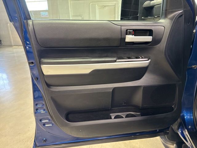 2014 Toyota Tundra CrewMax 5.7L FFV V8 6-Spd AT SR5 (Natl) - 23031660 - 23