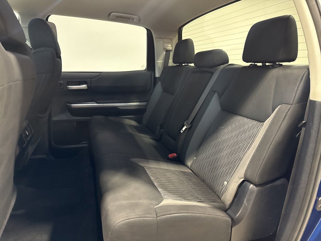 2014 Toyota Tundra CrewMax 5.7L FFV V8 6-Spd AT SR5 (Natl) - 23031660 - 26