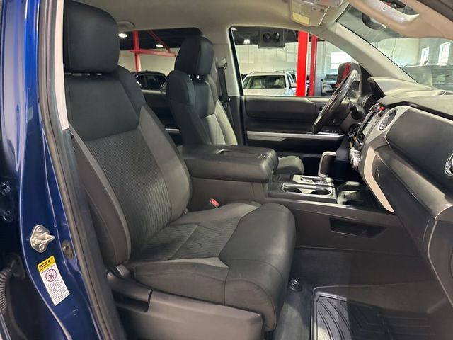 2014 Toyota Tundra CrewMax 5.7L FFV V8 6-Spd AT SR5 (Natl) - 23031660 - 38