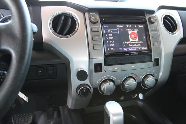 2014 Toyota Tundra CrewMax 5.7L FFV V8 6-Spd AT SR5 (Natl) - 23048200 - 10