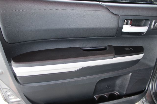 2014 Toyota Tundra CrewMax 5.7L FFV V8 6-Spd AT SR5 (Natl) - 23048200 - 11