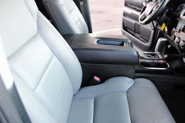 2014 Toyota Tundra CrewMax 5.7L FFV V8 6-Spd AT SR5 (Natl) - 23048200 - 14