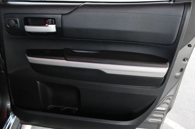 2014 Toyota Tundra CrewMax 5.7L FFV V8 6-Spd AT SR5 (Natl) - 23048200 - 16