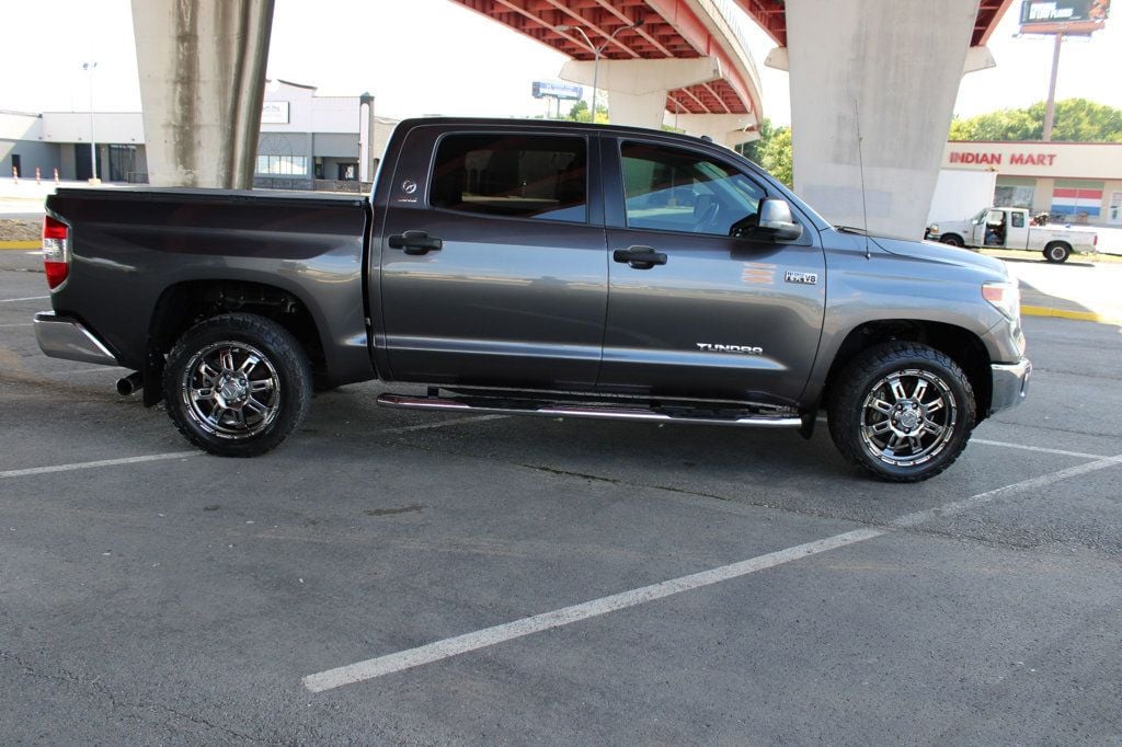 2014 Toyota Tundra CrewMax 5.7L FFV V8 6-Spd AT SR5 (Natl) - 23048200 - 4