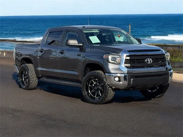 2014 Toyota Tundra CrewMax 5.7L V8 6-Spd AT SR5 (Natl) - 22695681 - 1