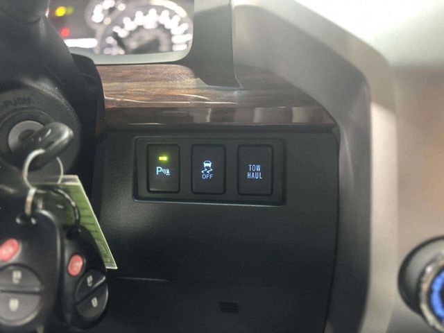 2014 Toyota Tundra Double Cab 5.7L FFV V8 6-Spd AT LTD (Natl) - 22987385 - 30