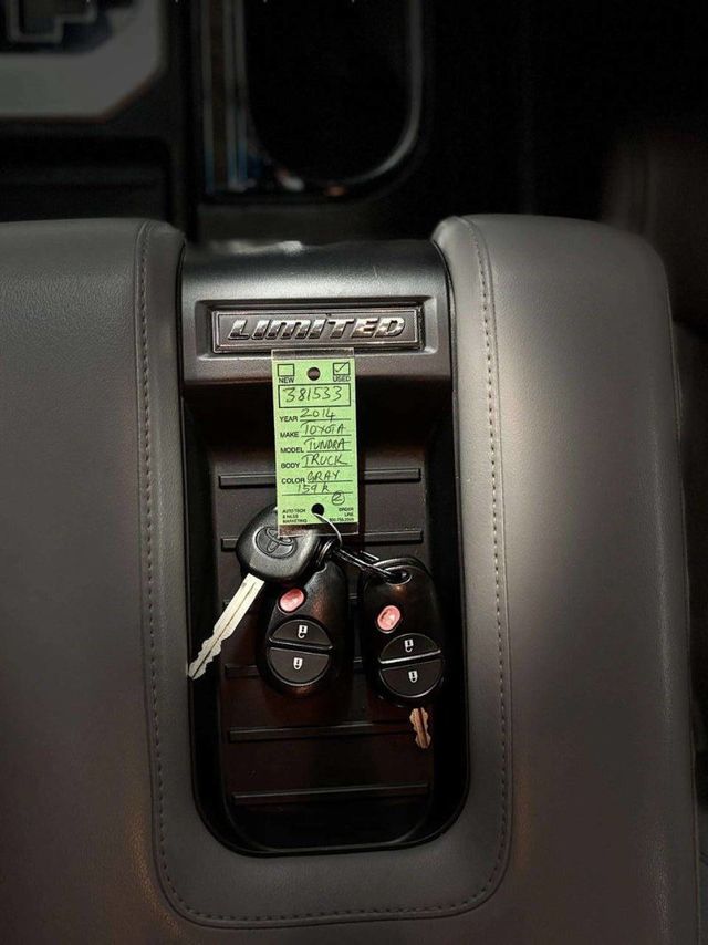 2014 Toyota Tundra Double Cab 5.7L FFV V8 6-Spd AT LTD (Natl) - 22987385 - 39