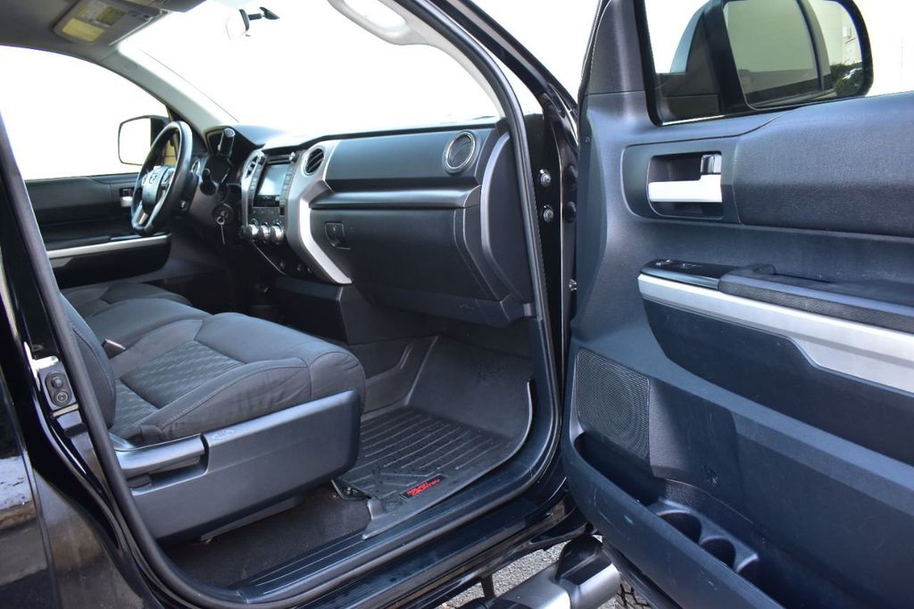 2014 Toyota Tundra Double Cab 5.7L FFV V8 6-Spd AT SR5 (Natl) - 22290739 - 17
