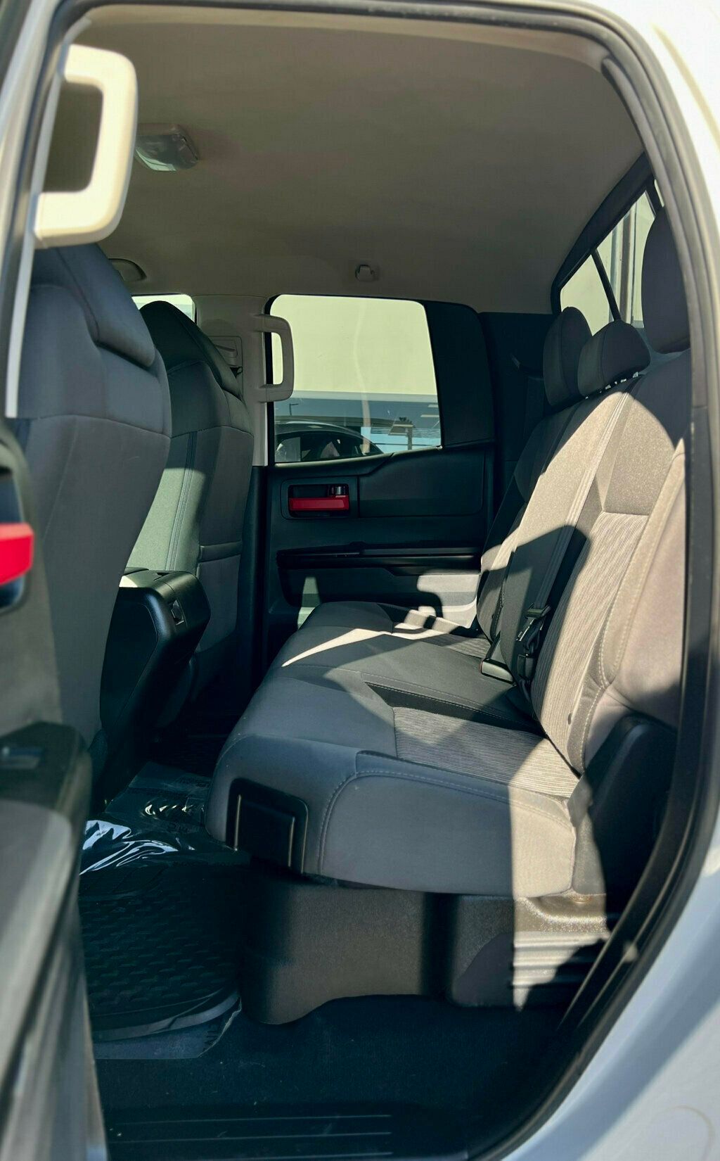 2014 Toyota Tundra Double Cab 5.7L FFV V8 6-Spd AT SR5 (Natl) - 22931826 - 13