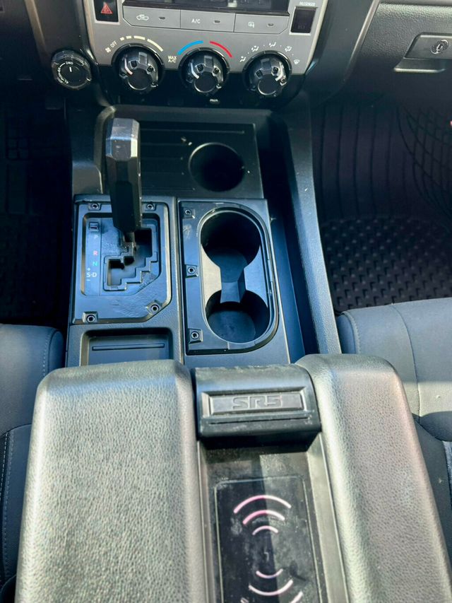 2014 Toyota Tundra Double Cab 5.7L FFV V8 6-Spd AT SR5 (Natl) - 22931826 - 23