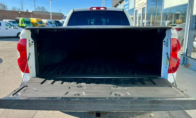 2014 Toyota Tundra Double Cab 5.7L FFV V8 6-Spd AT SR5 (Natl) - 22931826 - 6
