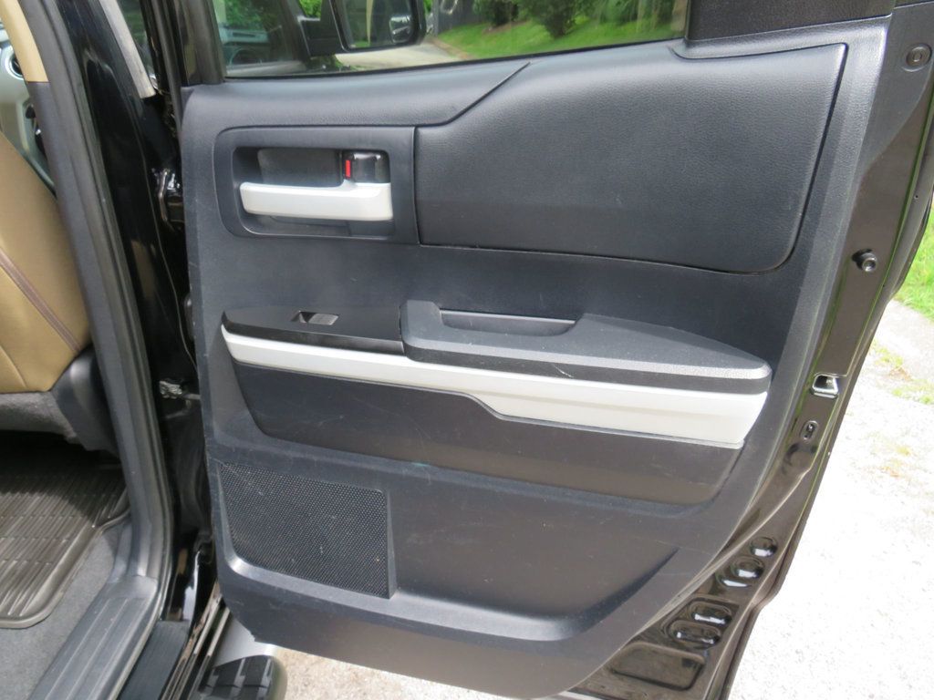 2014 Toyota Tundra Double Cab 5.7L FFV V8 6-Spd AT SR5 (Natl) - 22856132 - 18