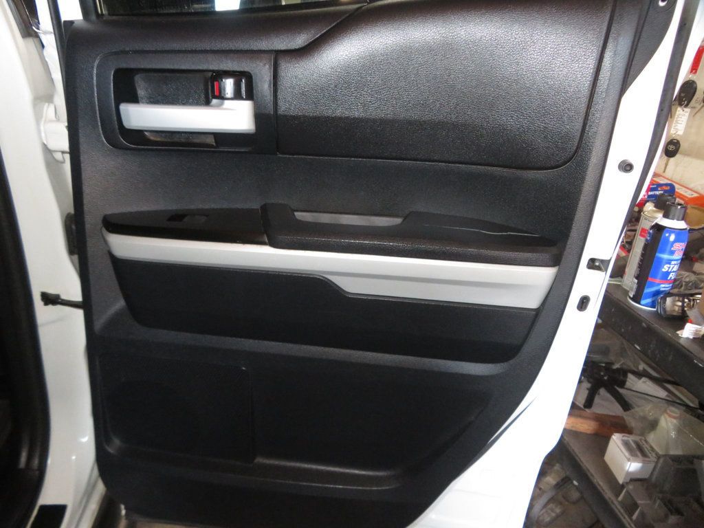 2014 Toyota Tundra DOUBLE CAB EXTRA CLEAN TUNDRA 2OWNER AZ 5.7 TUNDRA  - 22935888 - 26