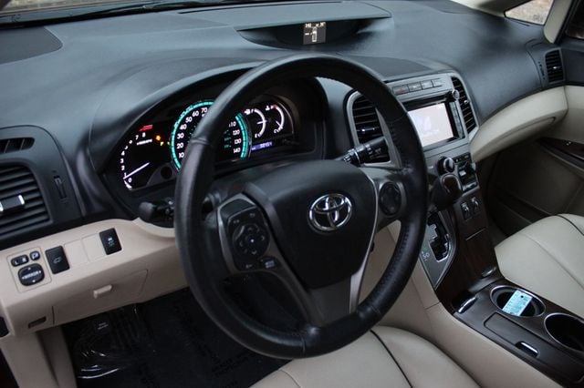 2014 Toyota Venza XLE photo 27