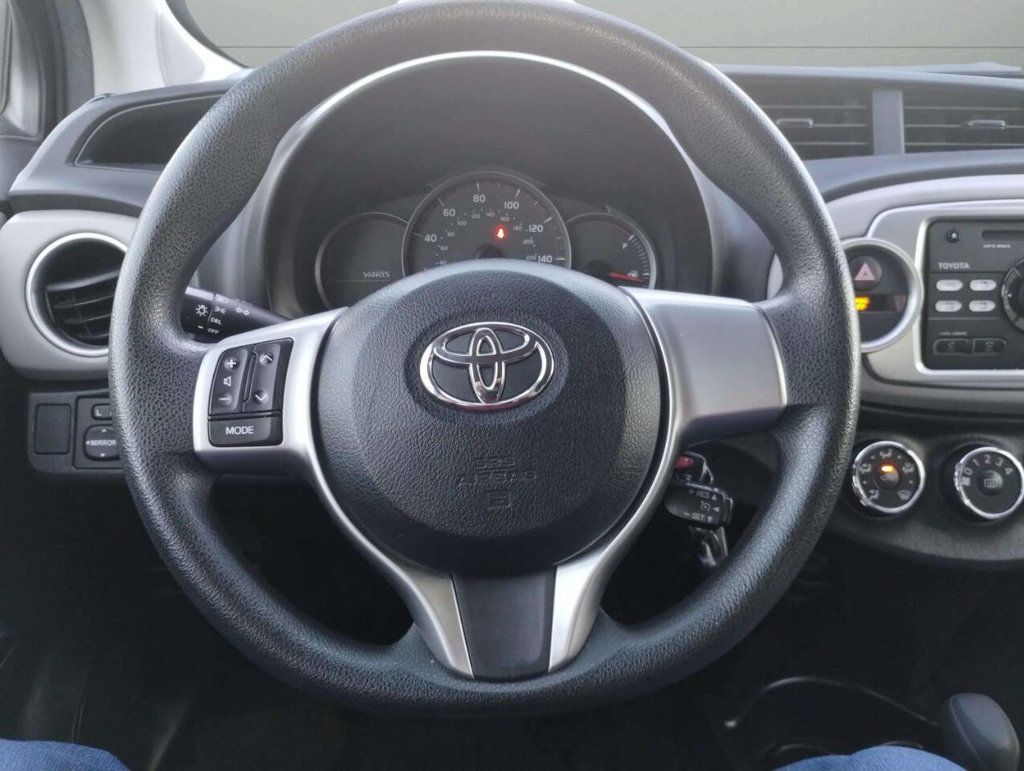 2014 Toyota Yaris 5dr Liftback Automatic LE (TMC/CBU Plant) - 22929250 - 23