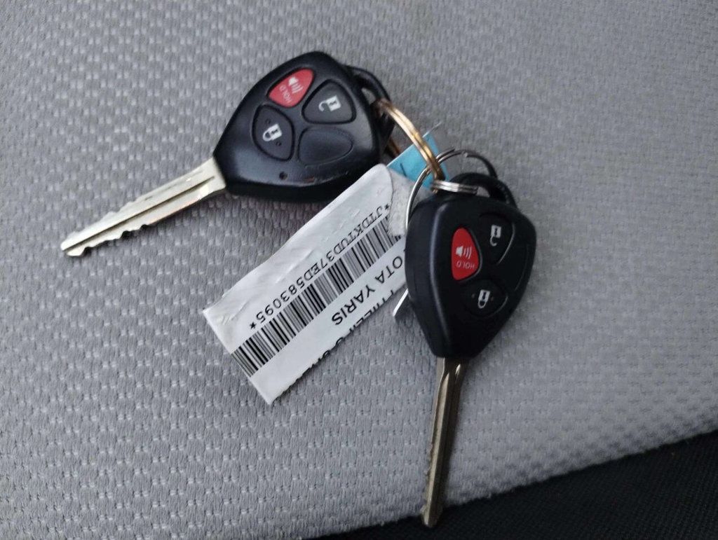 2014 Toyota Yaris 5dr Liftback Automatic LE (TMC/CBU Plant) - 22929250 - 35