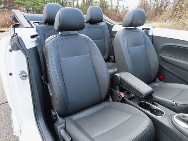 2014 Volkswagen Beetle Convertible 2dr Automatic 2.5L PZEV *Ltd Avail* - 22971281 - 24
