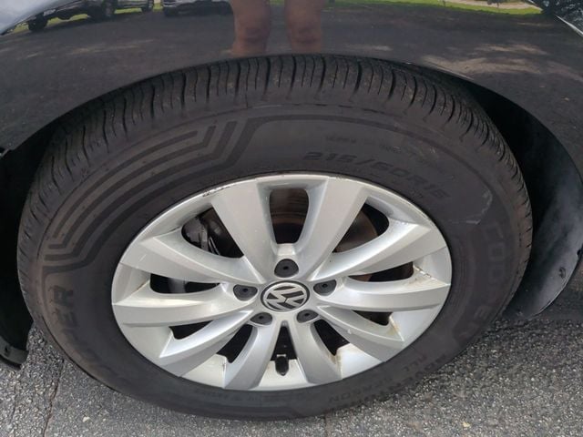 2014 Volkswagen Beetle Coupe  - 23036566 - 9