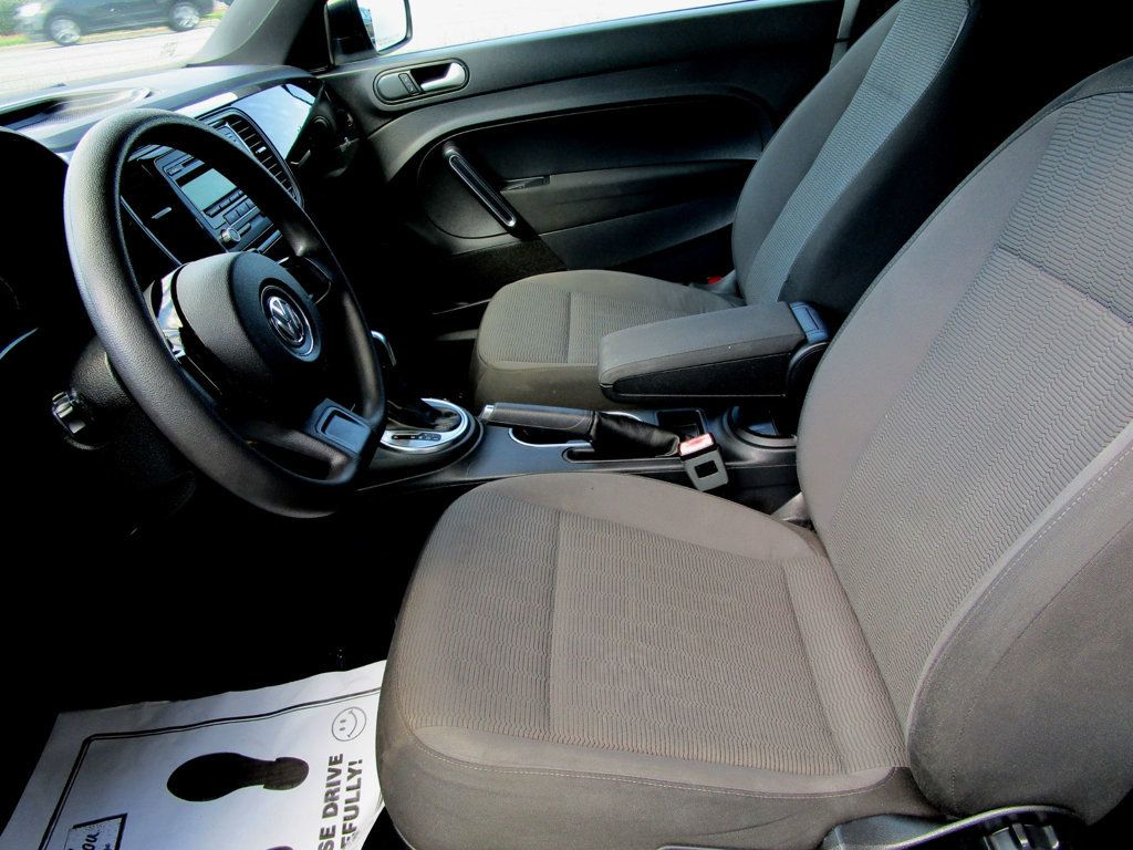 2014 Volkswagen Beetle Coupe  - 23051023 - 11
