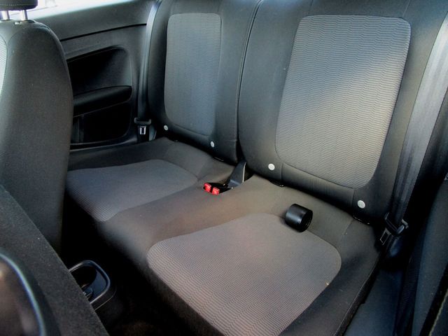 2014 Volkswagen Beetle Coupe  - 23051023 - 23