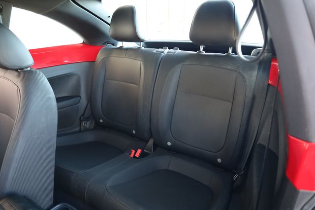 2014 Volkswagen Beetle Coupe 2dr Automatic 1.8T w/Premium PZEV - 22969226 - 16