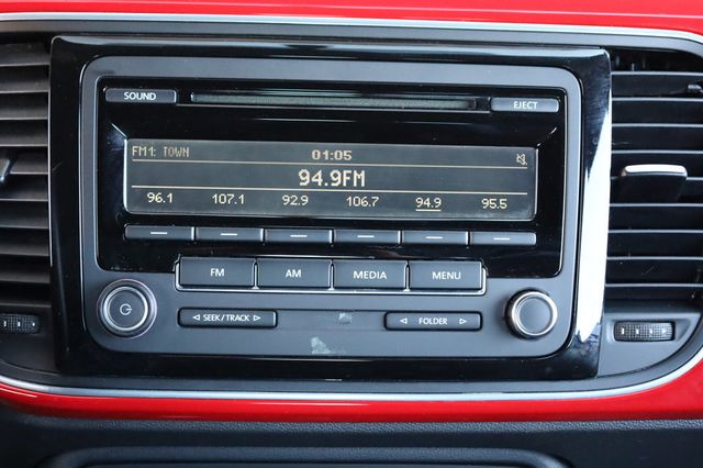 2014 Volkswagen Beetle Coupe 2dr Automatic 1.8T w/Premium PZEV - 22969226 - 33