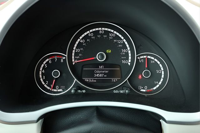 2014 VOLKSWAGEN Beetle Coupe 2dr Automatic 2.5L - 22952284 - 23