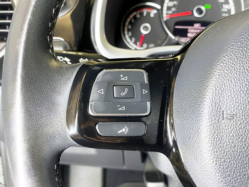 2014 Volkswagen Beetle 2.5 TDI photo 24