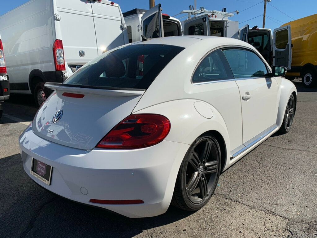 2014 Volkswagen Beetle Coupe 2dr DSG 2.0L TDI - 22933497 - 9