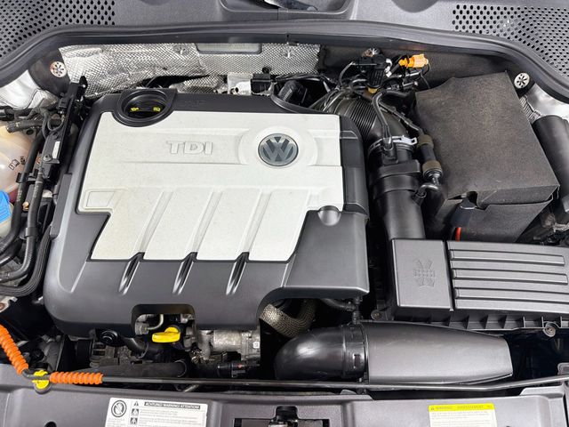 2014 Volkswagen Beetle Coupe 2dr DSG 2.0L TDI - 23054233 - 23