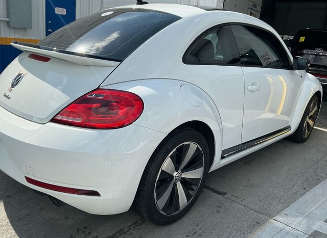 2014 Volkswagen Beetle Coupe 2dr DSG 2.0T Turbo GSR - 23027123 - 1