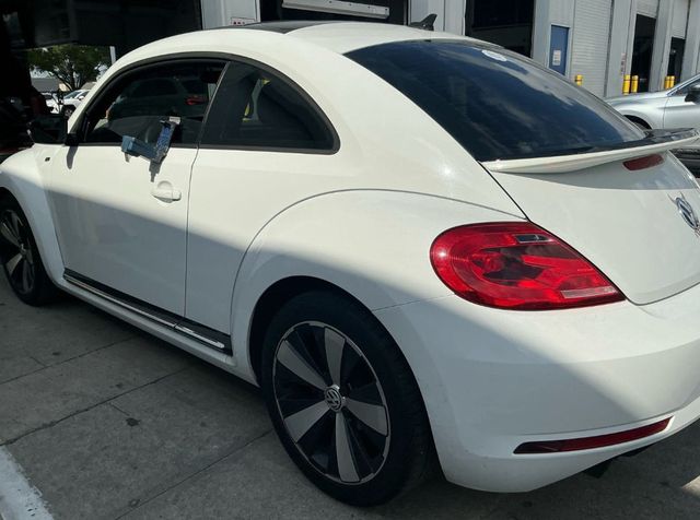 2014 Volkswagen Beetle Coupe 2dr DSG 2.0T Turbo GSR - 23027123 - 2