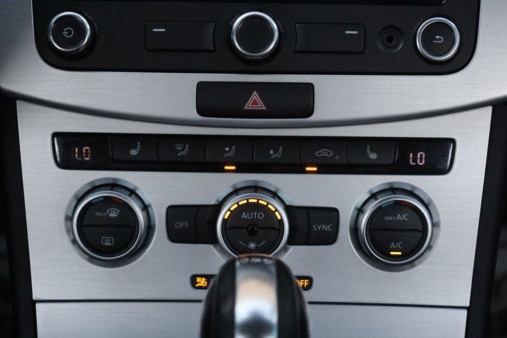Volkswagen CC photo 39