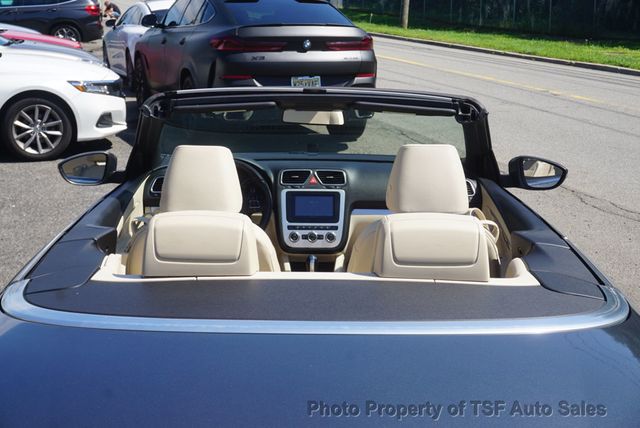 2014 Volkswagen Eos 2dr Convertible Komfort - 23062305 - 17