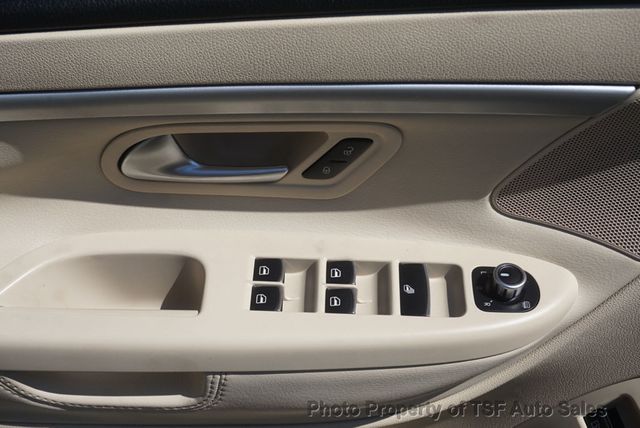 2014 Volkswagen Eos 2dr Convertible Komfort - 23062305 - 37