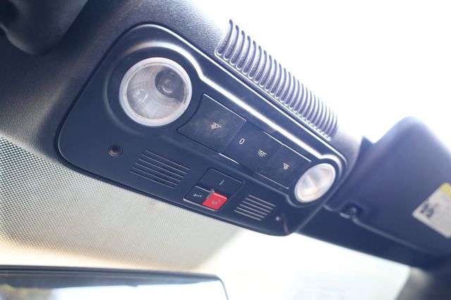 2014 Volkswagen Eos Komfort - 22908428 - 35