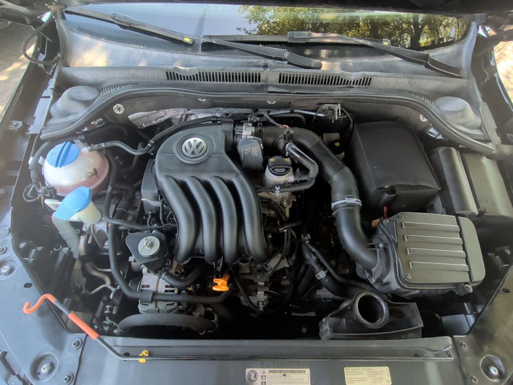 Volkswagen Jetta Sedan 4dr Automatic S photo 11