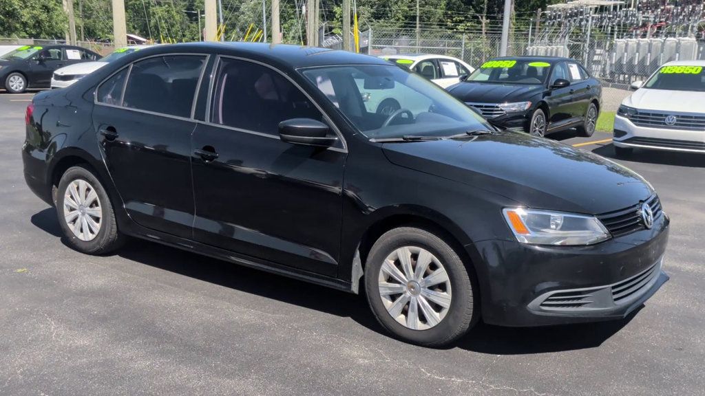 Volkswagen Jetta Sedan 4dr Automatic S photo 2