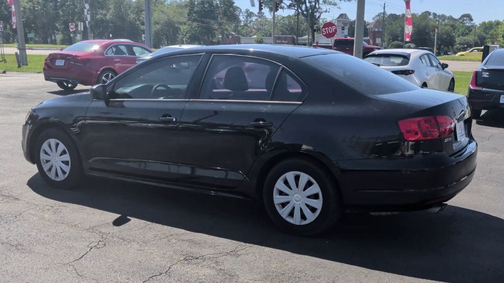 Volkswagen Jetta Sedan 4dr Automatic S photo 6