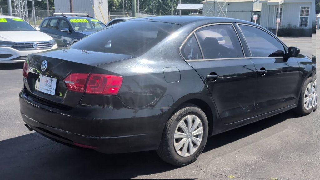 Volkswagen Jetta Sedan 4dr Automatic S photo 8