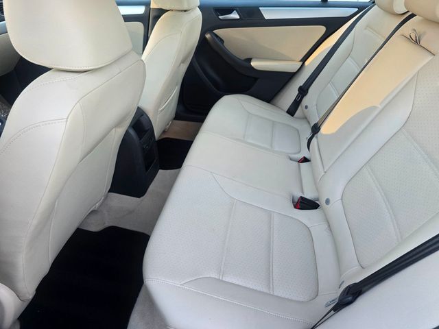 2014 Volkswagen Jetta Sedan 4dr DSG Hybrid SE - 23039714 - 10