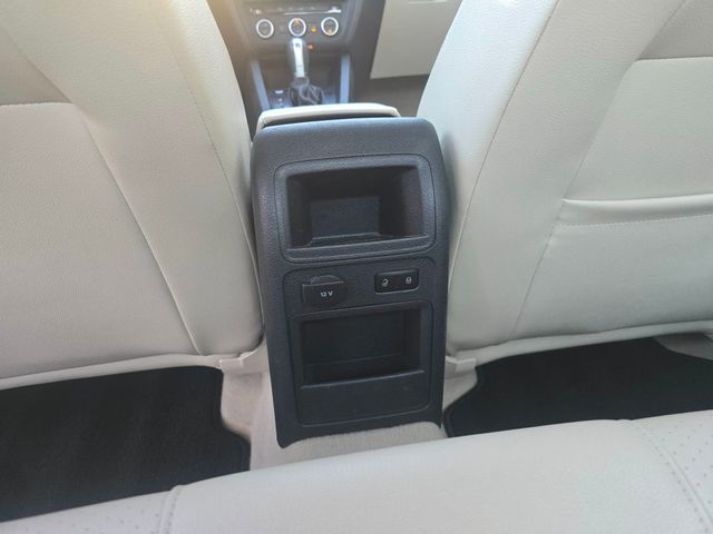 2014 Volkswagen Jetta Sedan 4dr DSG Hybrid SE - 23039714 - 12