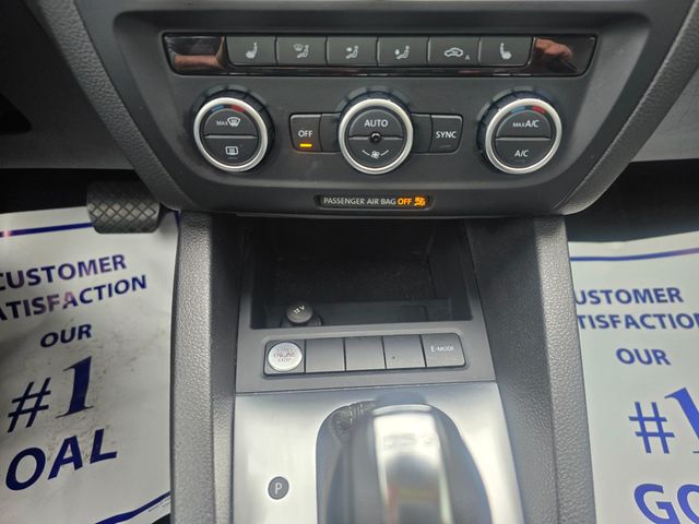 2014 Volkswagen Jetta Sedan 4dr DSG Hybrid SEL - 23087813 - 23