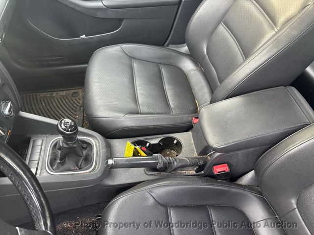 2014 Volkswagen Jetta Sedan SE - 22959423 - 10