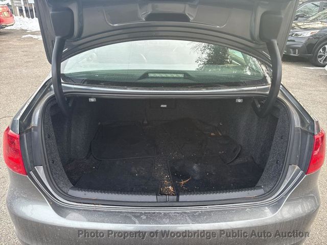 2014 Volkswagen Jetta Sedan SE - 22959423 - 11