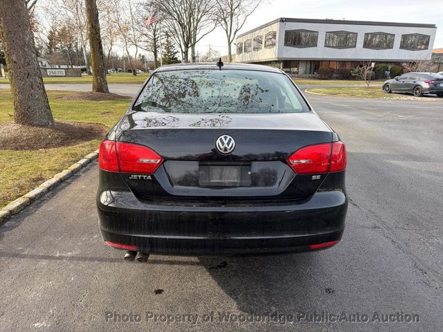2014 Volkswagen Jetta Sedan SE - 22961872 - 3