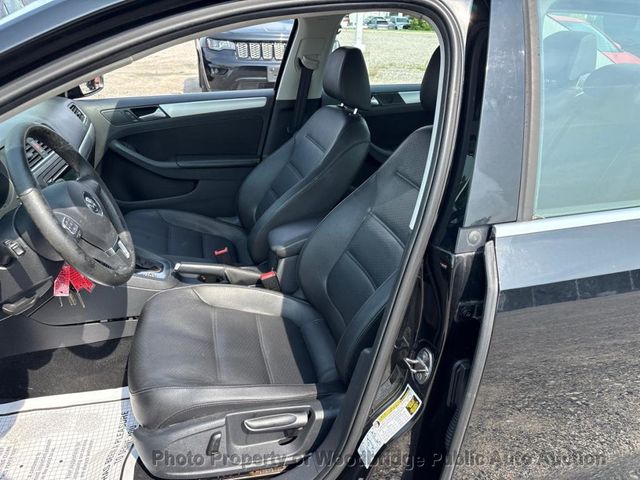 2014 Volkswagen Jetta Sedan SE - 23067503 - 5